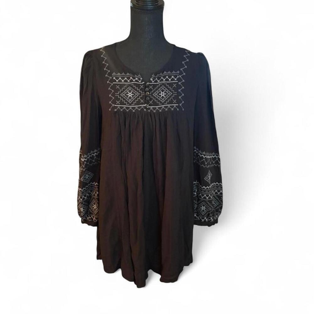 Black with white embroidery tunic dress, long sleeves Size Medium NEW